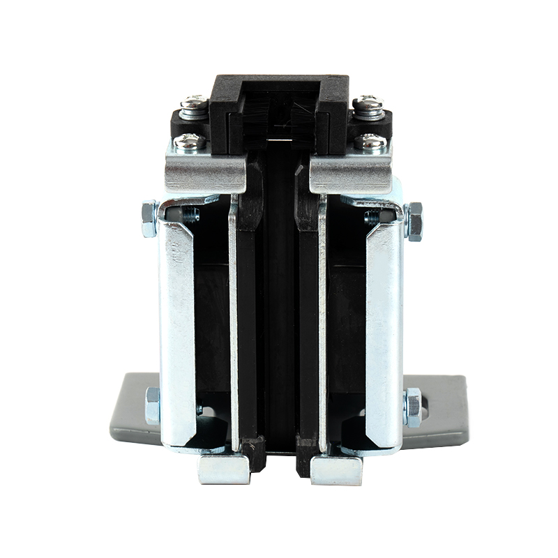 Chaussure de guidage autolubrifiante pour ascenseur